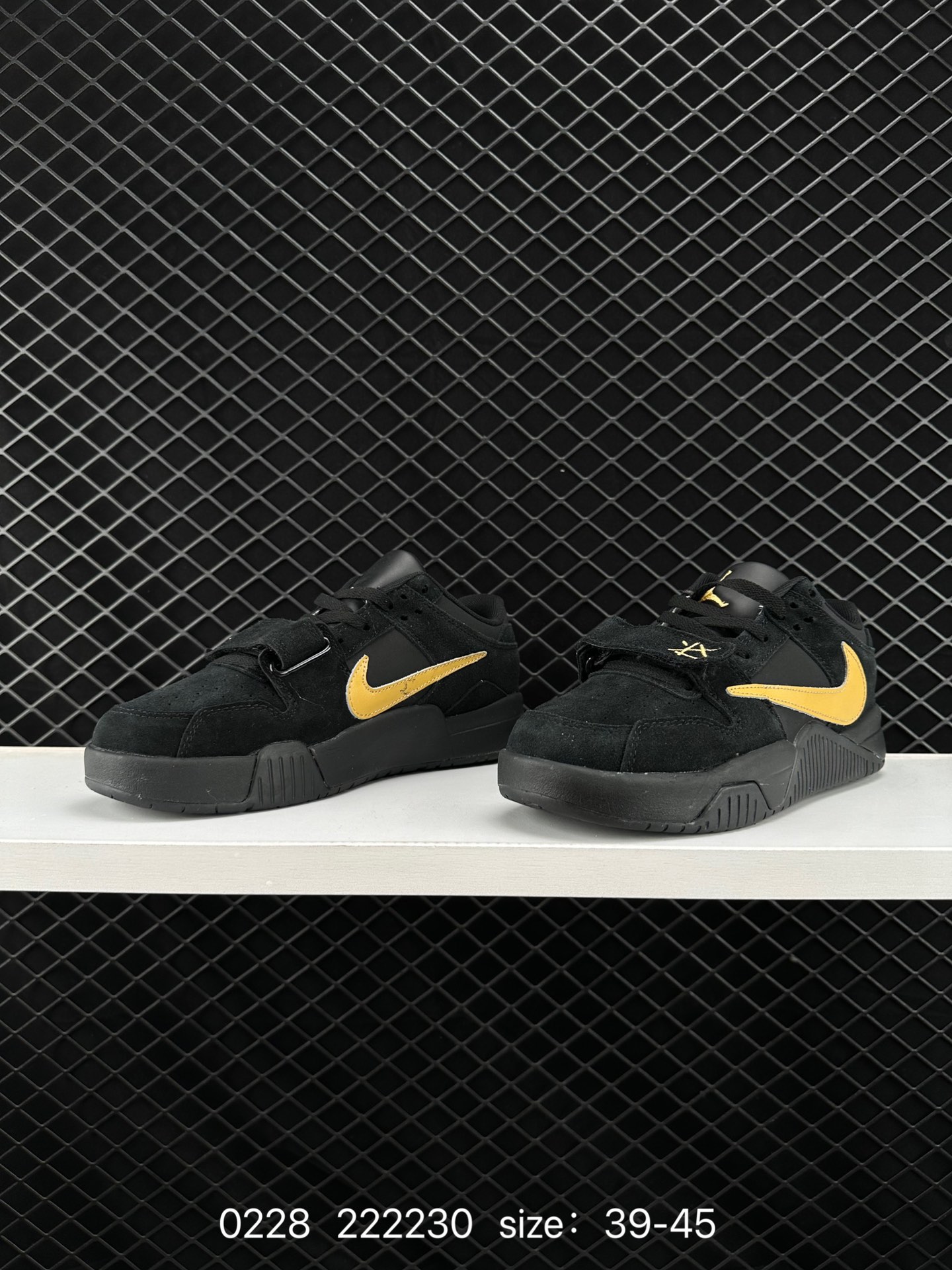 Travis Scott x Jordan Cut The Check AJ1